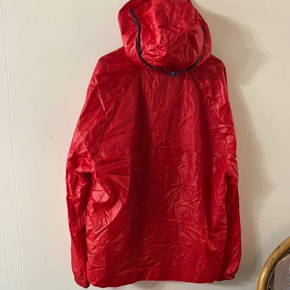 Vintage Tommy Hilfiger Windbreaker Jacket with Blue Accents - Picture 4 of 4